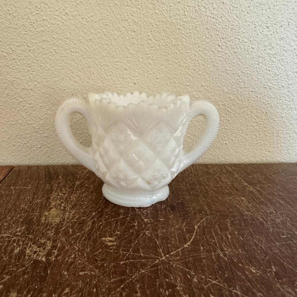 Westmoreland Thumbelina Vintage Ring of Fire Milk‎ Glass miniature Sugar Bowl